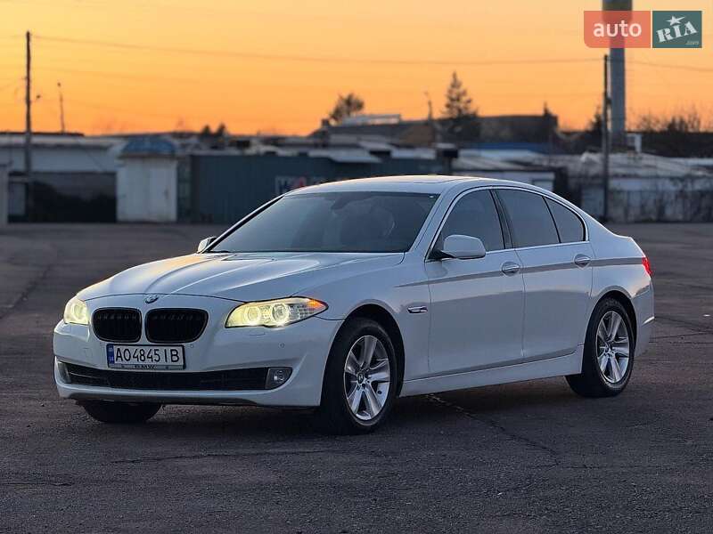 Седан BMW 5 Series 2013 в Львове