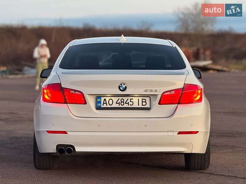 Седан BMW 5 Series 2013 в Львове