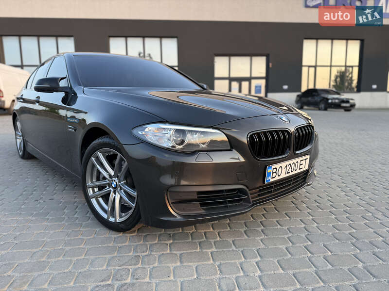 Седан BMW 5 Series 2015 в Тернополе