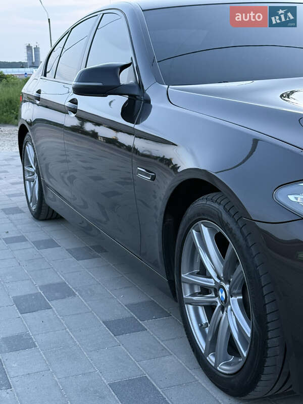 Седан BMW 5 Series 2015 в Тернополе