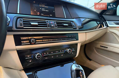 Седан BMW 5 Series 2015 в 