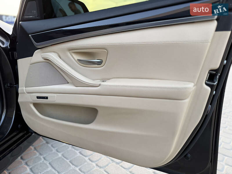 Седан BMW 5 Series 2015 в Тернополе
