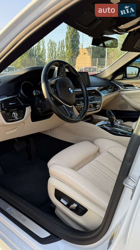 Седан BMW 5 Series 2018 в Кривом Роге