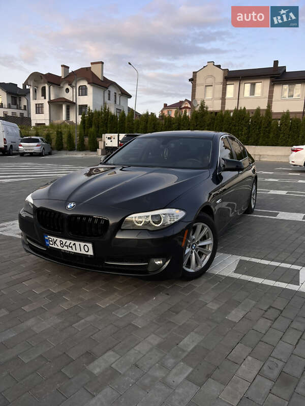 BMW 5 Series 2012