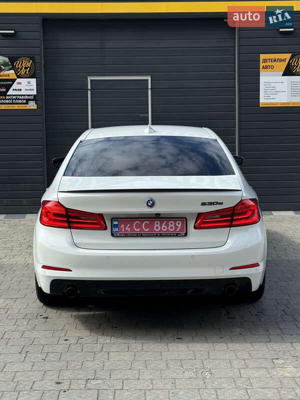 Седан BMW 5 Series 2018 в Мукачевому