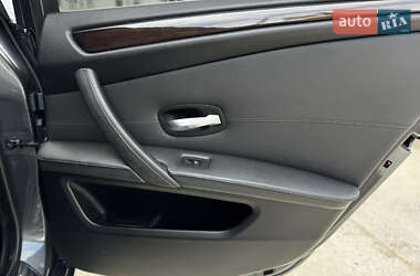 Седан BMW 5 Series 2009 в 