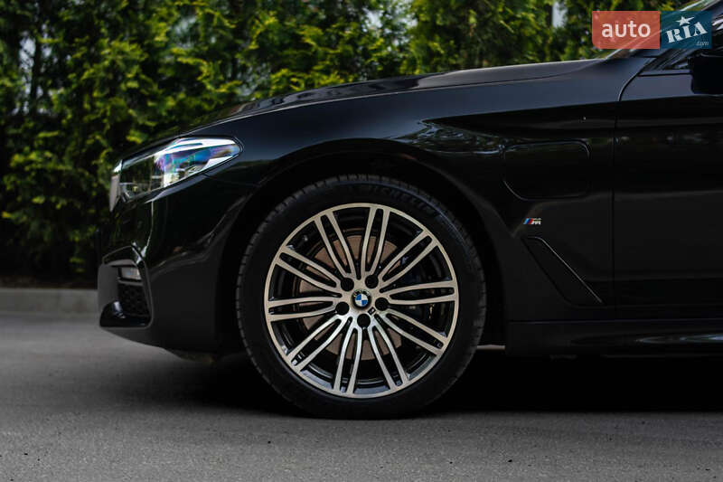 Седан BMW 5 Series 2019 в Ужгороді