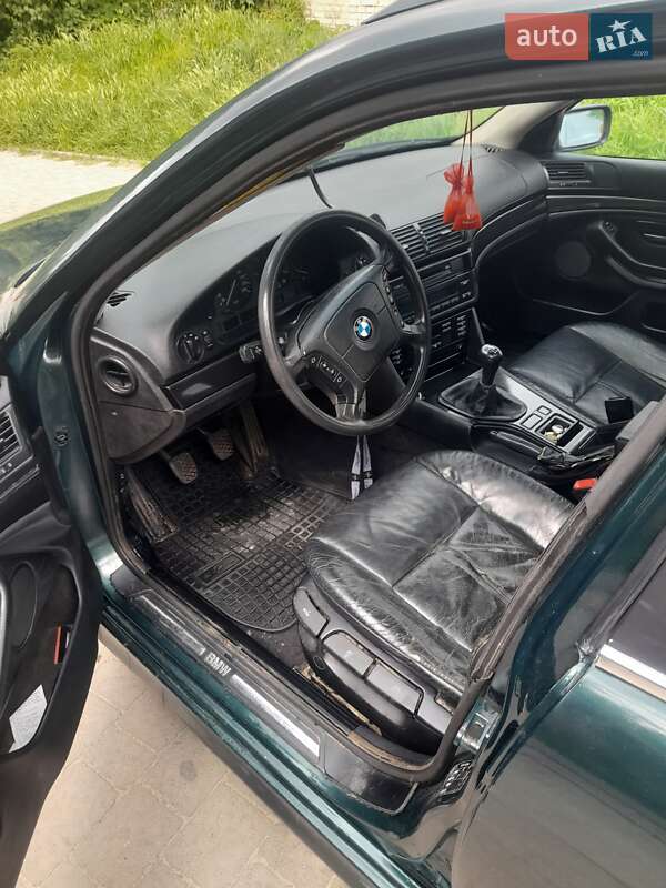Універсал BMW 5 Series 2000 в Львові