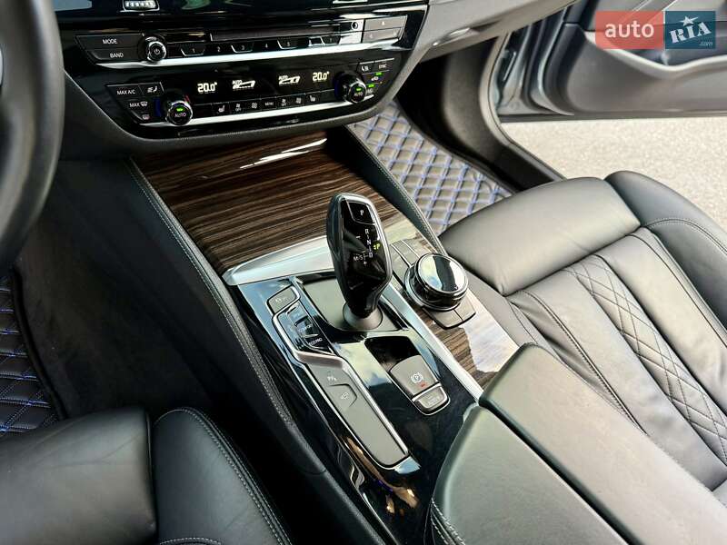 Седан BMW 5 Series 2017 в Киеве