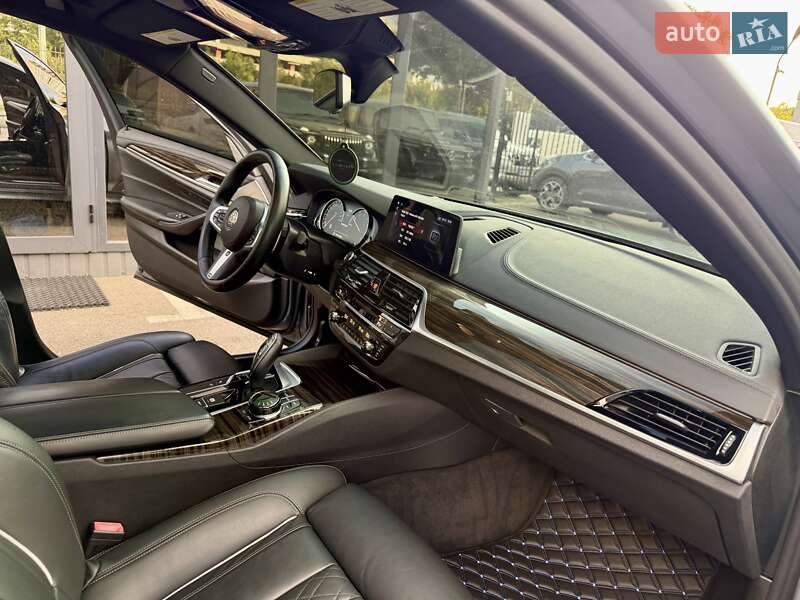 Седан BMW 5 Series 2017 в Киеве