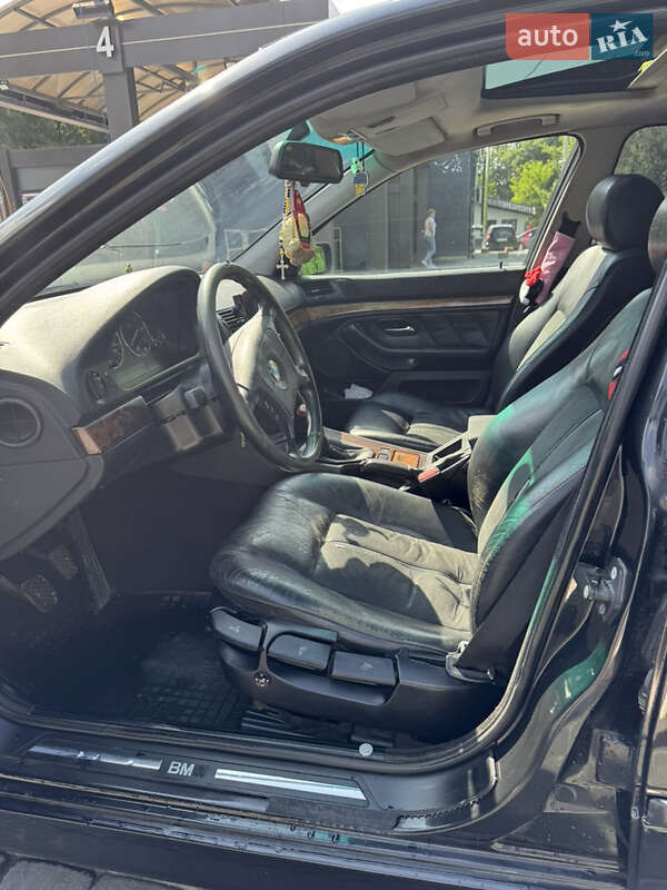 Седан BMW 5 Series 1997 в Львове