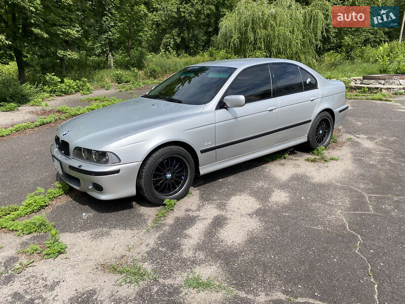 Седан BMW 5 Series 2002 в Семенівці