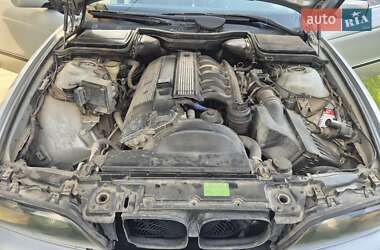 Седан BMW 5 Series 1995 в Галичі