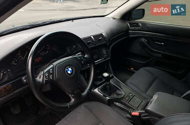 Седан BMW 5 Series 2001 в 