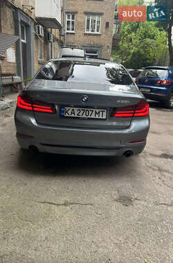 Седан BMW 5 Series 2017 в 