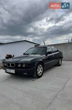 Седан BMW 5 Series 1994 в Білгороді-Дністровському