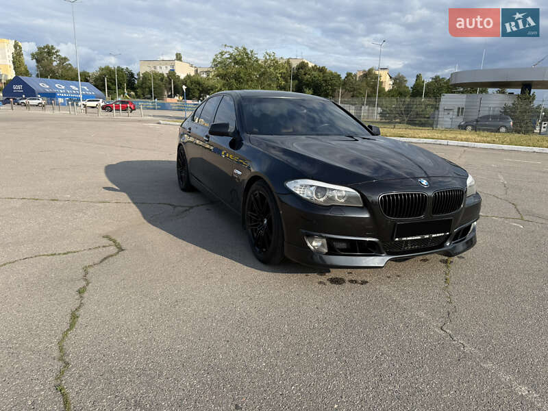 BMW 5 Series 2011