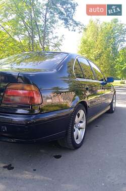 Седан BMW 5 Series 2000 в 