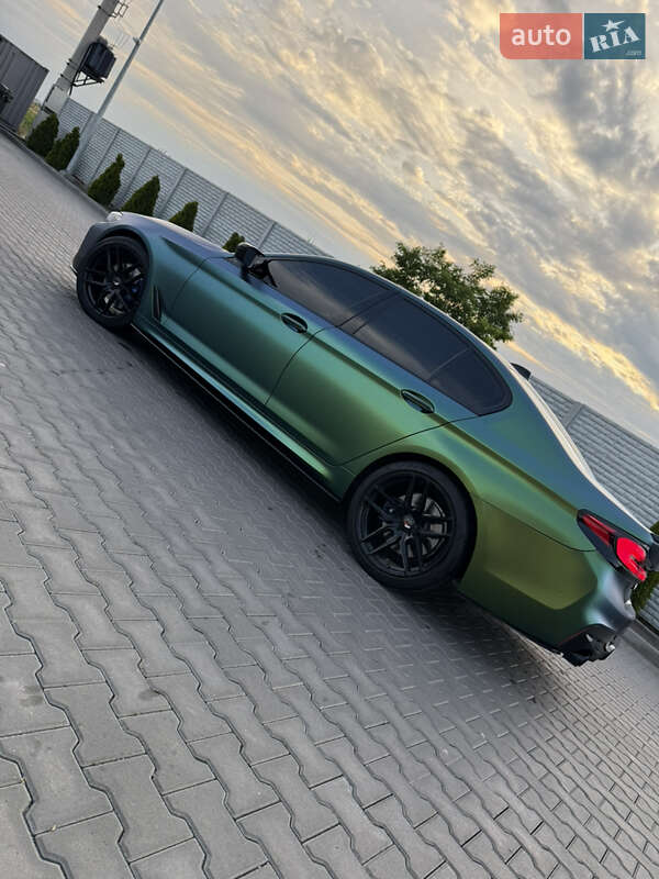 Седан BMW 5 Series 2017 в Дніпрі