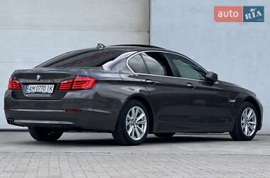 Седан BMW 5 Series 2011 в 
