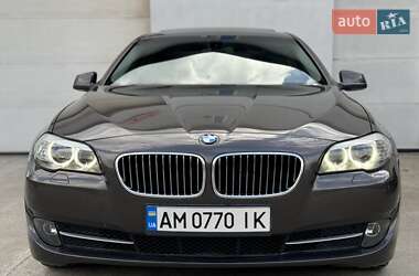 Седан BMW 5 Series 2011 в 