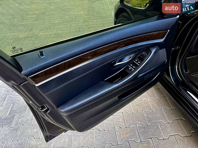 Седан BMW 5 Series 2013 в Одессе