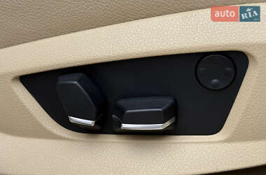 Седан BMW 5 Series 2012 в 