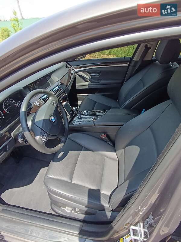 Седан BMW 5 Series 2013 в Ивано-Франковске