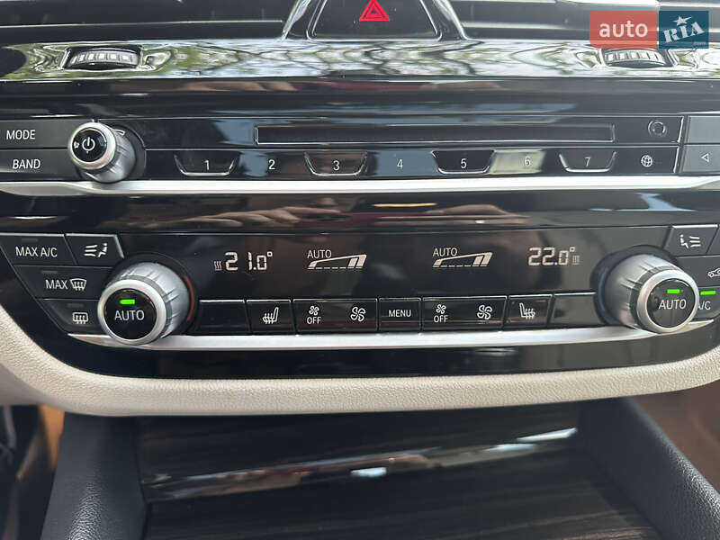 Седан BMW 5 Series 2017 в Киеве