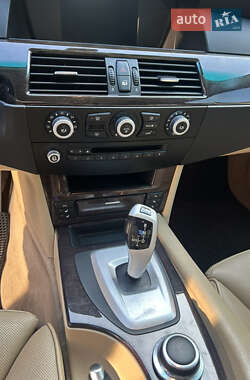 Седан BMW 5 Series 2008 в 