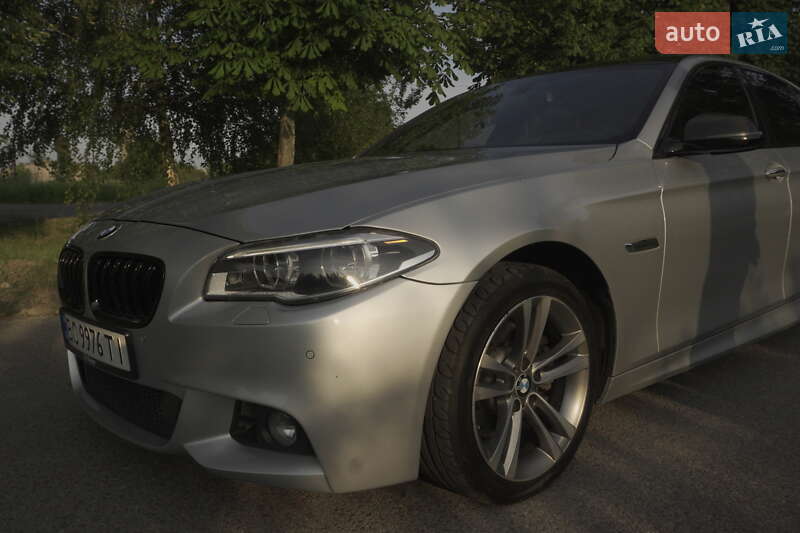 Седан BMW 5 Series 2016 в Ременеві