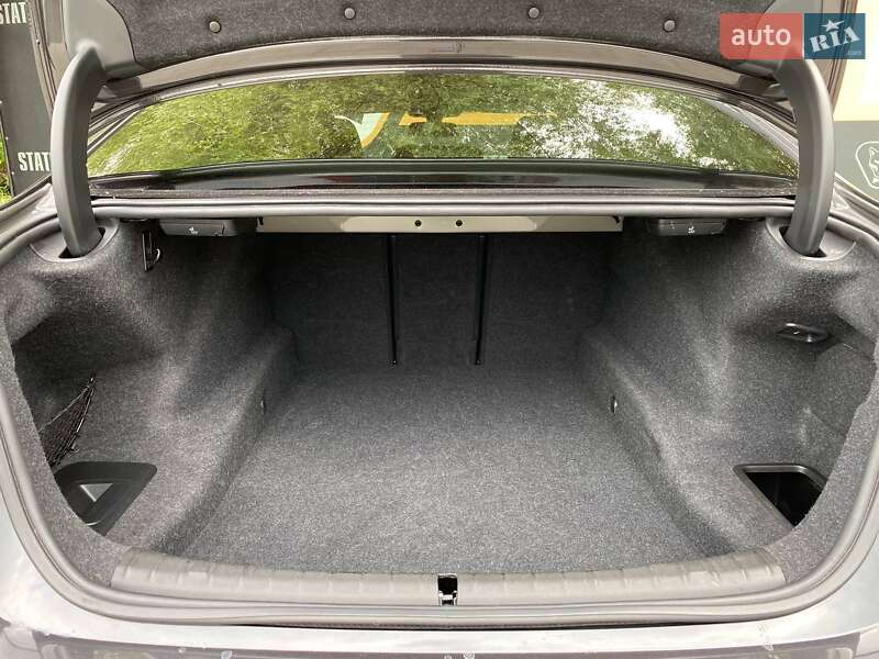 Седан BMW 5 Series 2017 в Хмельницком