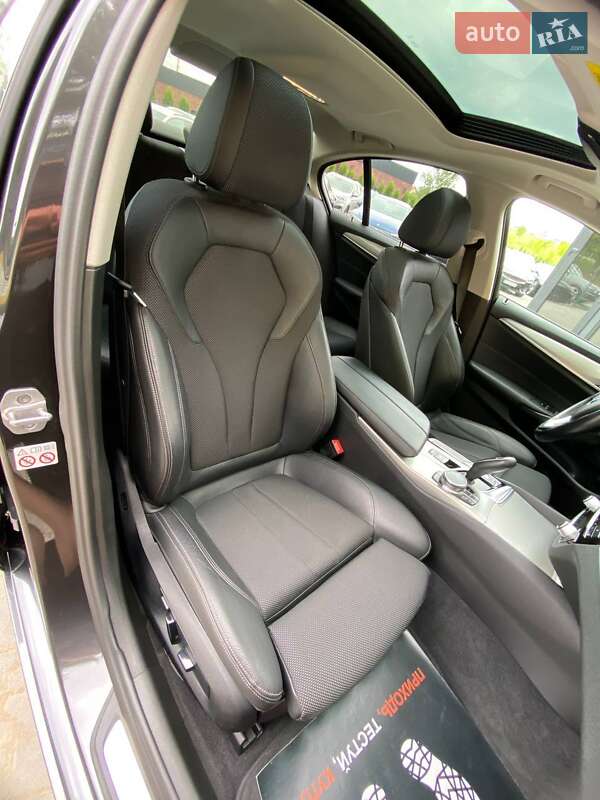 Седан BMW 5 Series 2017 в Хмельницком