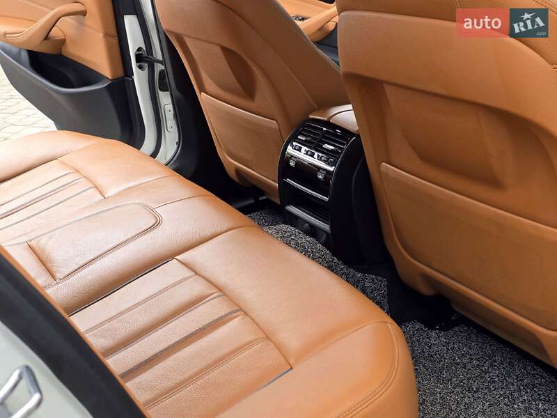 Седан BMW 5 Series 2018 в Києві