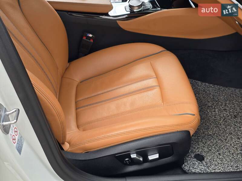 Седан BMW 5 Series 2018 в Києві