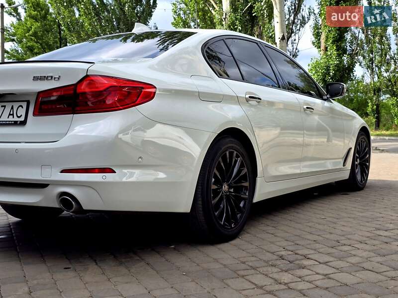 Седан BMW 5 Series 2018 в Києві