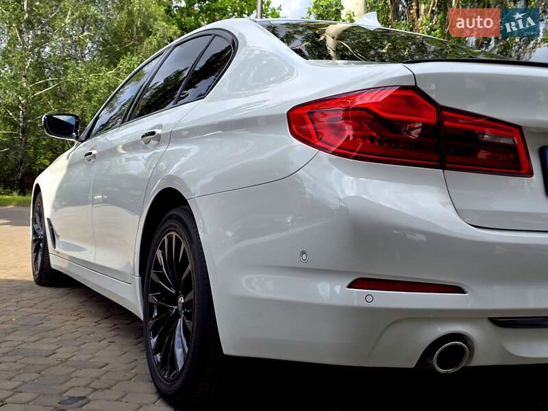 Седан BMW 5 Series 2018 в Києві