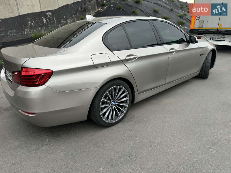 Седан BMW 5 Series 2016 в Киеве