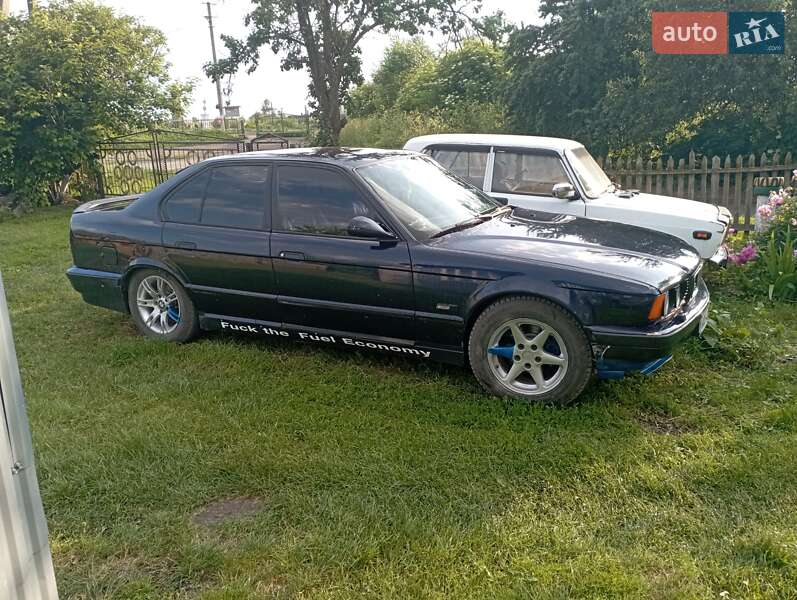 Седан BMW 5 Series 1995 в Зборові