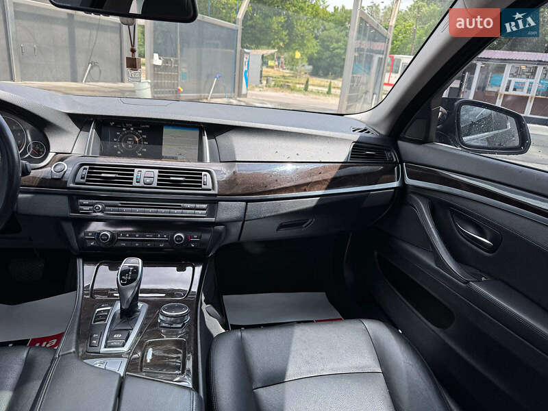 Седан BMW 5 Series 2015 в Запорожье