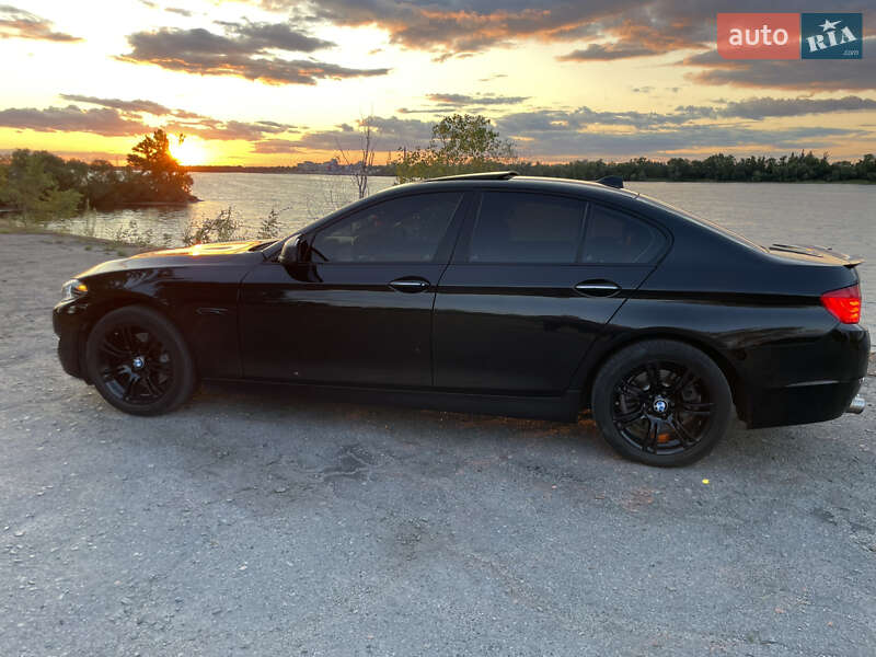 Седан BMW 5 Series 2011 в Дніпрі