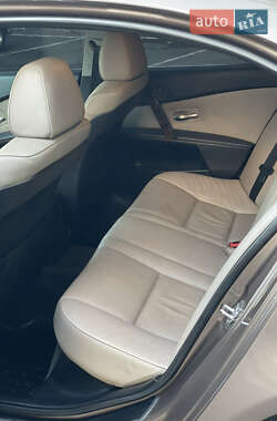 Седан BMW 5 Series 2007 в 