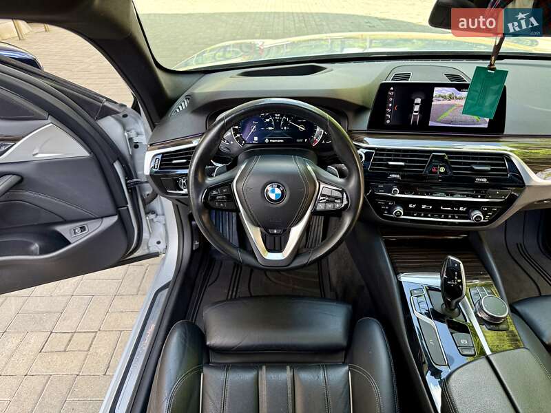 Седан BMW 5 Series 2019 в Днепре