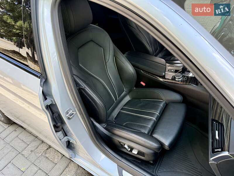 Седан BMW 5 Series 2019 в Днепре