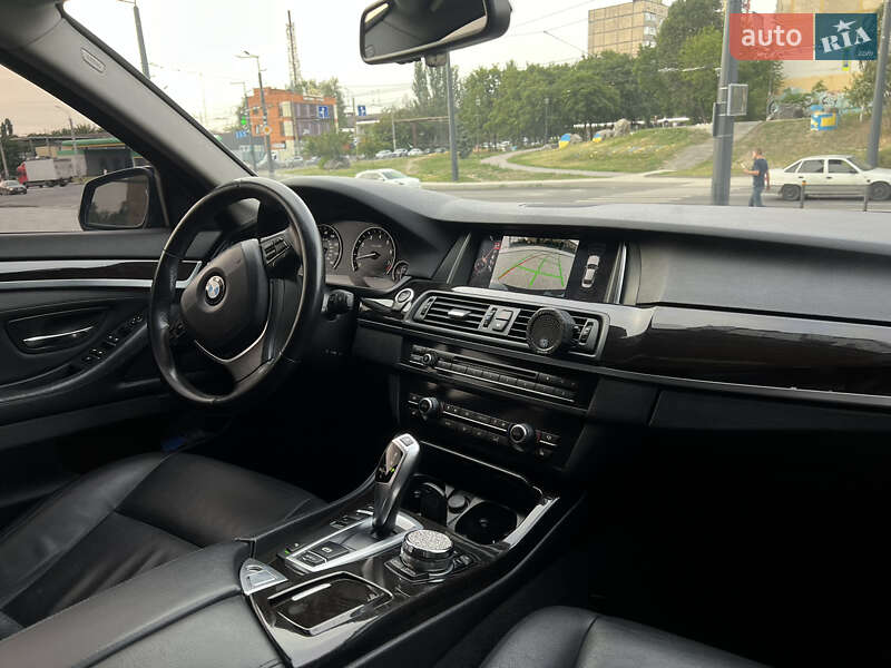 Седан BMW 5 Series 2014 в Дніпрі