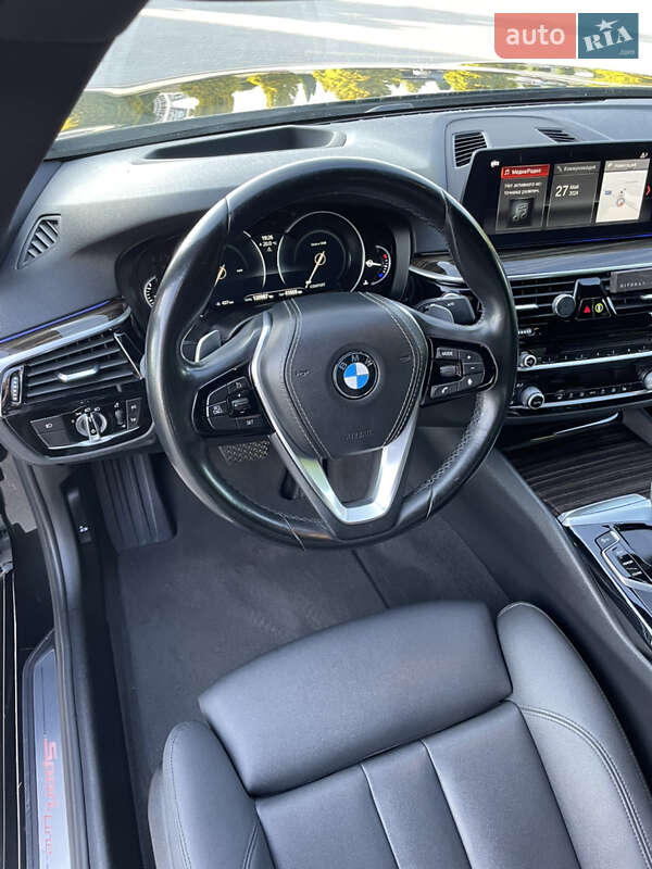 Седан BMW 5 Series 2018 в Львові