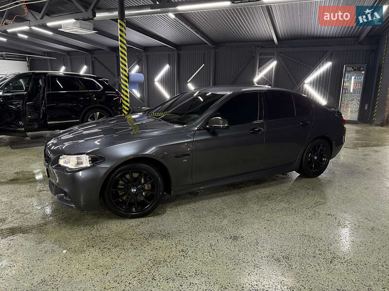 Седан BMW 5 Series 2016 в Кривому Розі