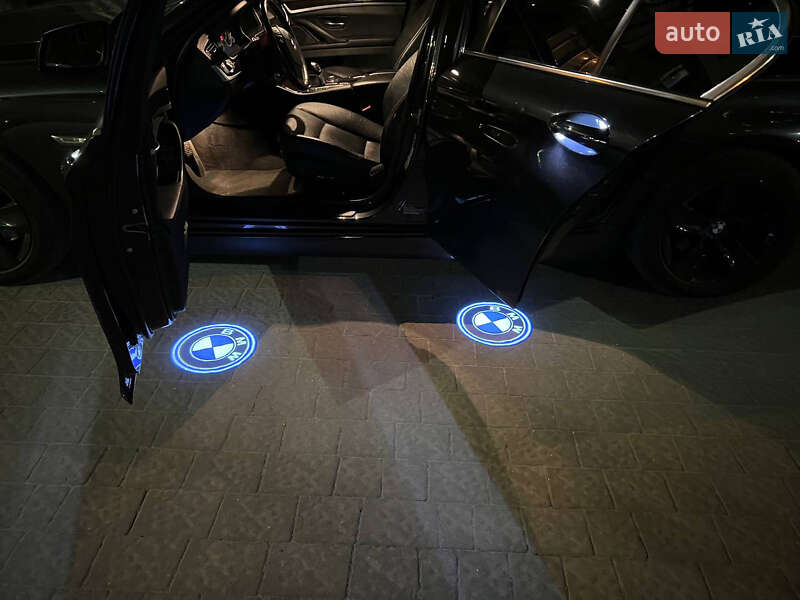 Седан BMW 5 Series 2012 в Львові