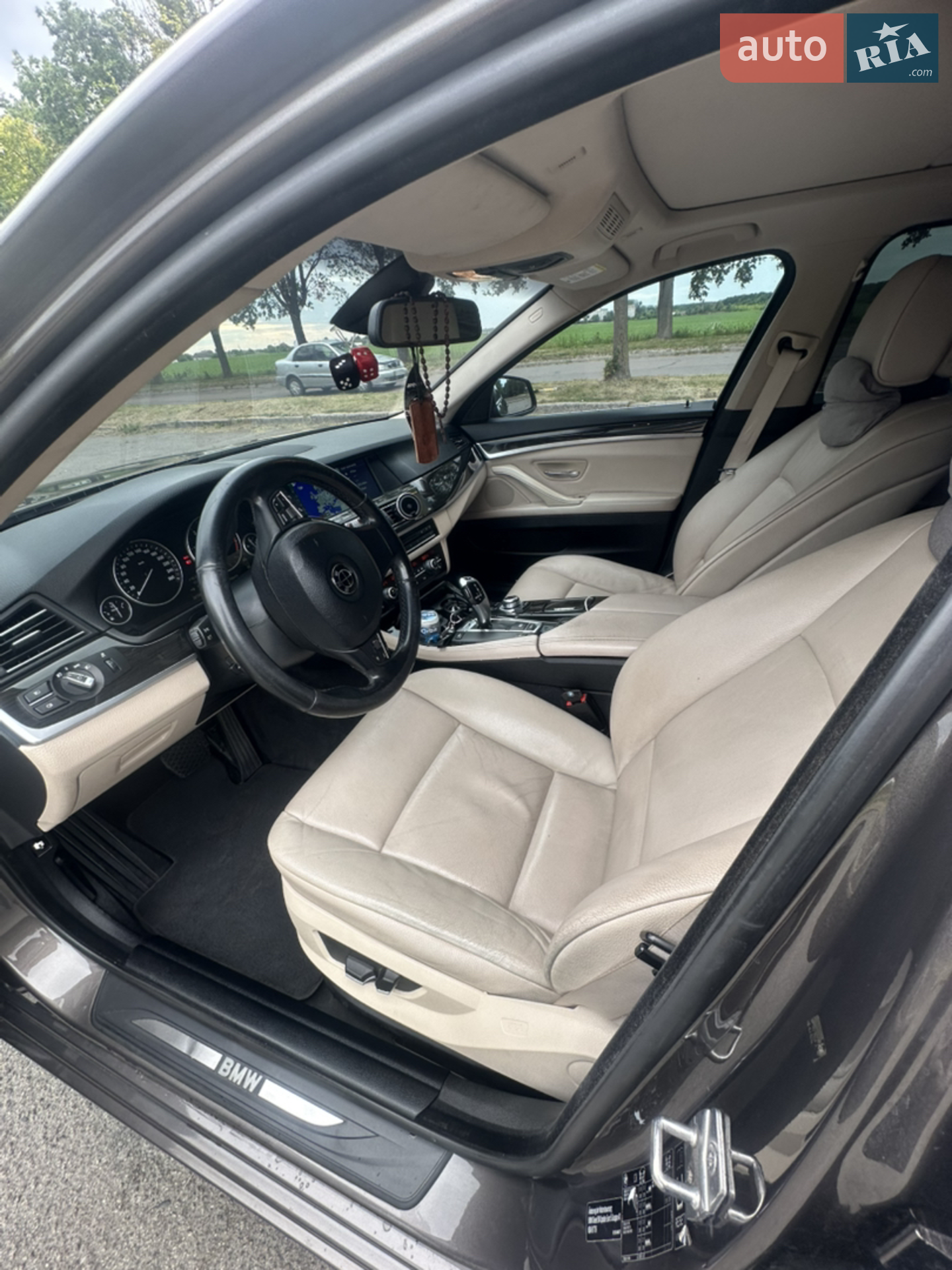 2010 BMW 5er - мініатюра 21