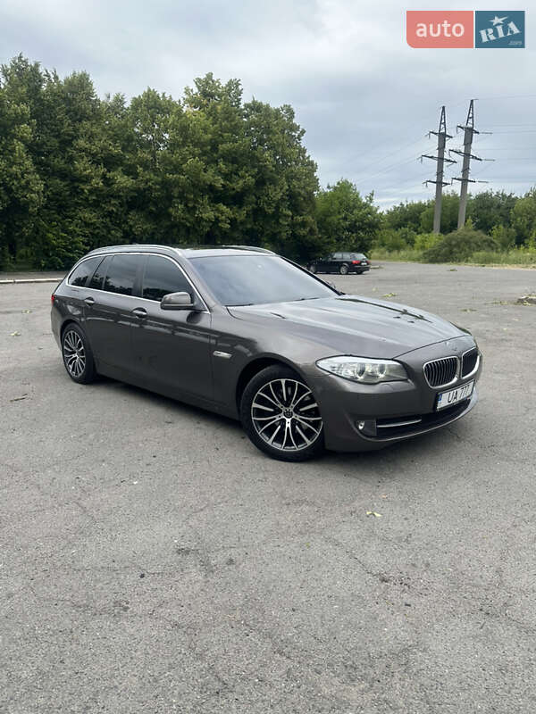 BMW 5 Series 2010 BMW 5 Series 2010